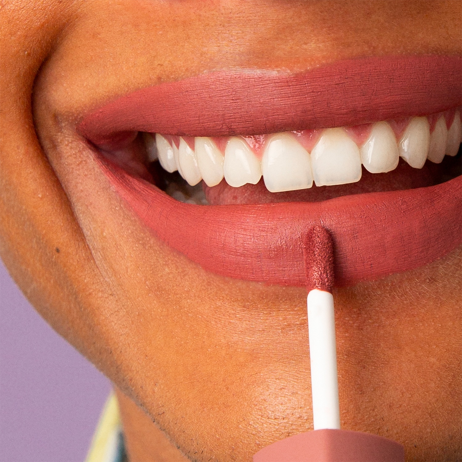 THE LONGWEAR LIPSTICK (LABIAL LÍQUIDO)